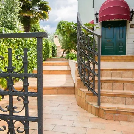 Oda ve Kahvaltı Sveta Eufemija Bed End Breakfast I 4*