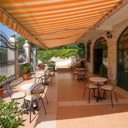 לינה וארוחת בוקר Sveta Eufemija Bed End Breakfast I 4*
