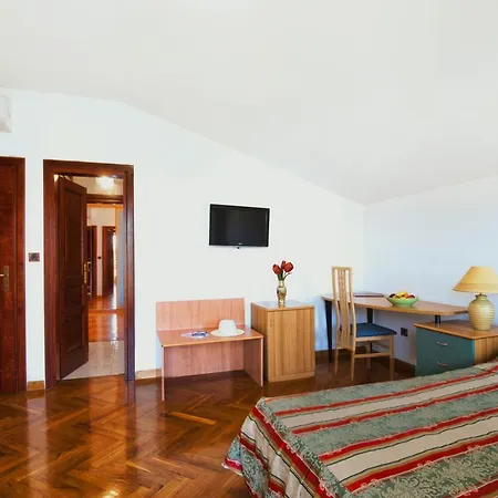 Sveta Eufemija Bed End Breakfast I Couette-café 4*